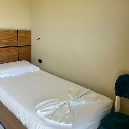Shehu Apartment *